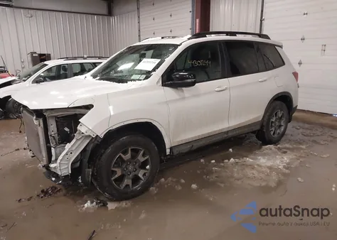 2022 Honda Passport Awd Trailsport из США, поврежденный, VIN 5FNYF8H62NB031672